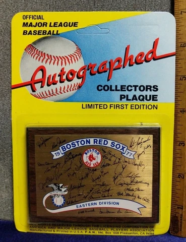 New, Vintage MLB BOSTON RED SOX 1977 OFFICIAL AUTOGRAPHED PLAQUE COLLECTORS Cover