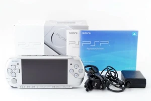 Sony PSP 3000 Mystic Silver Konsole mit Box und Ladegerät Japan [Top] - Bild 1 von 12