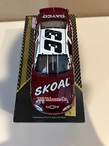 Action 1/24 RCCA ELITE  #33 Ken Schrader Skoal 1999 Chevrolet Monte Carlo - Picture 1 of 5