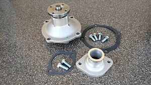 BOMBA DE AGUA DEL MOTOR MOPAR 350-440 BOMBA DE ALUMINIO Y ENTRADA TERMOSTATO CARCASA '58-78 - Imagen 1 de 5