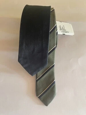Valentino Garavani Reversible Skinny Silk Tie - Image 1 of 4