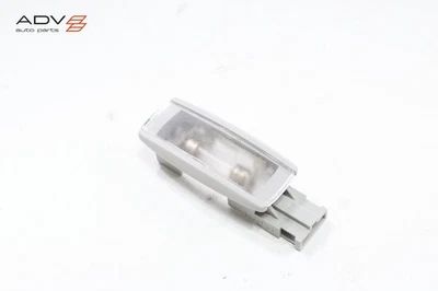 2012-2022 VOLKSWAGEN PASSAT DELANTERO IZQUIERDO O DERECHO PARASOL LUZ TOCADOR LÁMPARA OEM Foto 1 de 4