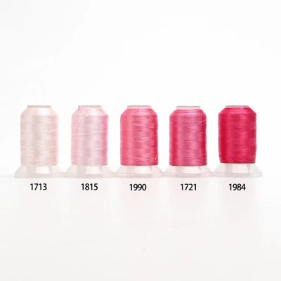 Juego de hilos de bordar Madeira Premium de 80 colores, carretes de 500 m. Foto 1 de 4