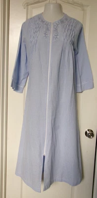 Miss Elaine Bata Manga Corta Talla 2X Estilo 862614 Azul y Blanco Cremallera Frontal Foto 1 de 4