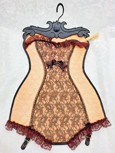 RARE 1930s Vintage Bustier Hanging Lingerie Bag Quilted SALESMAN SAMPLE - Picture 1 of 10