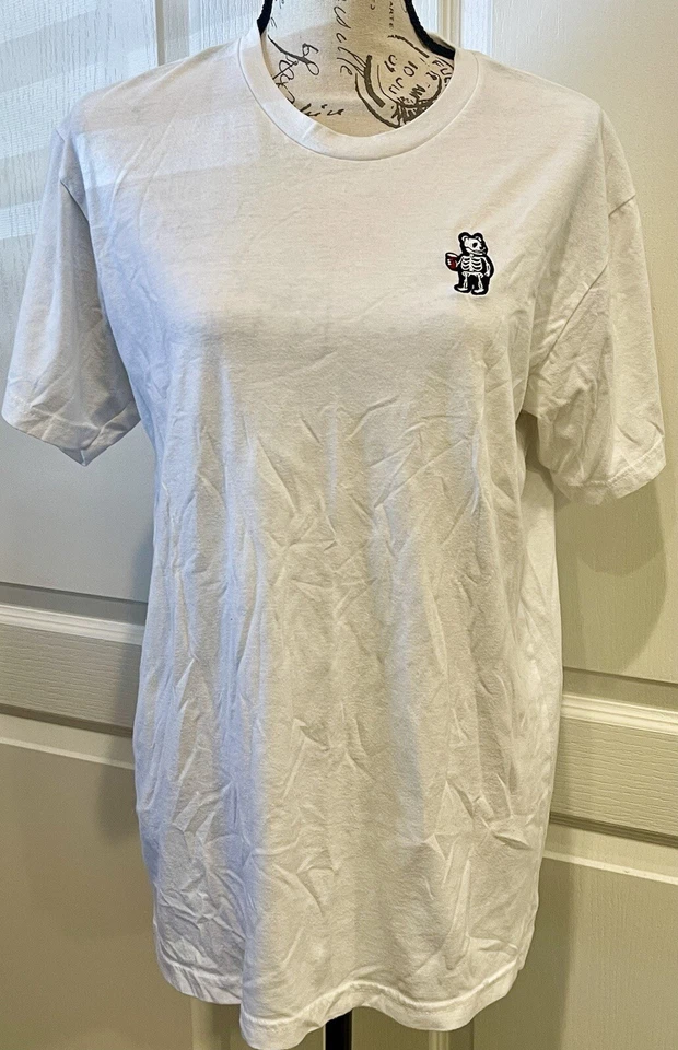 Riot Society Hombre Camiseta Blanca Oso Esqueleto Sosteniendo Rojo Solo Bebida Taza Talla L Foto 1 de 4