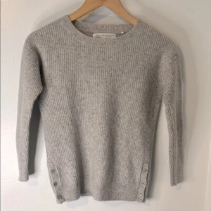 Fat Face South Coast 100% Cashmere Crew Neck Ribbed Button Side Gray Sweater SzS - Picture 1 of 8