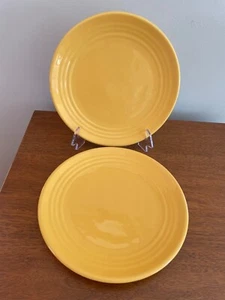 2 Vintage Bauer Los Angeles Pottery Yellow Plates 9-1/2 Inches - Picture 1 of 5
