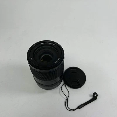 Sony FE f/4.5-5.6 70-300mm G OSS E-Mount Full-frame Standard Zoom Lens SEL70300G - Image 1 of 4