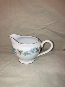 Vintage Fine China Japan 6701 Gravy Boat - Picture 1 of 3