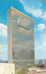United Nations Headquarters New York NY NYC First Ave Postcard - Picture 1 of 2