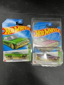 | Lot of 2 | Green and Purple 64 Lincoln Continental Hot Wheels - Picture 1 of 2