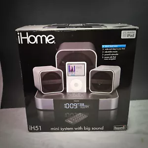 Sistema Micro iHome iH51 2.1 con Radio Reloj Despertador Doble para iPod (Plateado) - Imagen 1 de 9