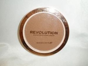 New Makeup Revolution Mega Bronzer 1 Cool - Picture 1 of 2