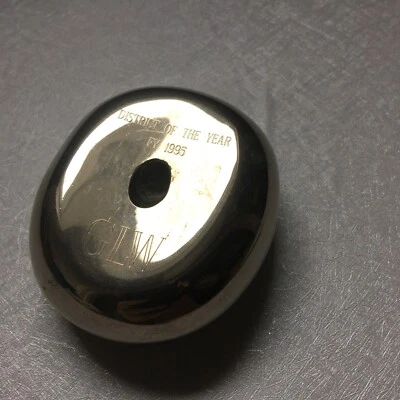 Porta bolígrafos vintage de metal con placa de plata marcado distrito del año año año fiscal 1995 GLW Foto 1 de 2