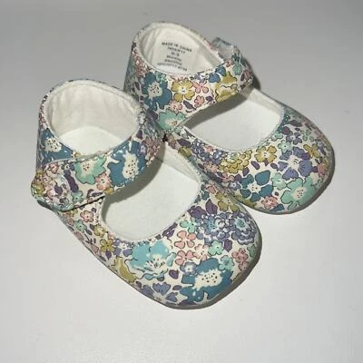 Edgehill Coleção Bebês Branco Multicolorido Estampa Floral Sapatos Prewalkers, Novo com etiquetas! - Imagem 1 de 4