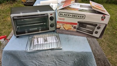 Black +Decker Black 4Slice Electric Toaster Oven T01322SBD Minor Blemishes Lot 1 - Image 1 of 4