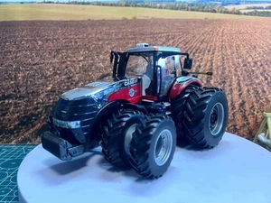 1/32 Case IH International Magnum 370 Tractor 2012 Farm Show DieCast by ERTL - Picture 1 of 9