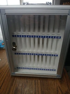 Cell Phones Storage Cabinet Storage Locker Box 30 Slots With Keys New - Zdjęcie 1 z 8