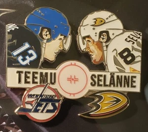 NHL Winnipeg Jets Anaheim Ducks Teemu Selanne 8 Face off Lapel Pin - Picture 1 of 2