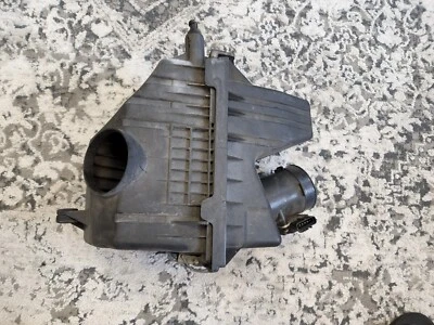 2005 Mercury Mariner Air Box - Image 1 of 4