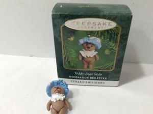 NUOVO!! Hallmark "Teddy Bear Style" ornamento in miniatura 2000 - Foto 1 di 3