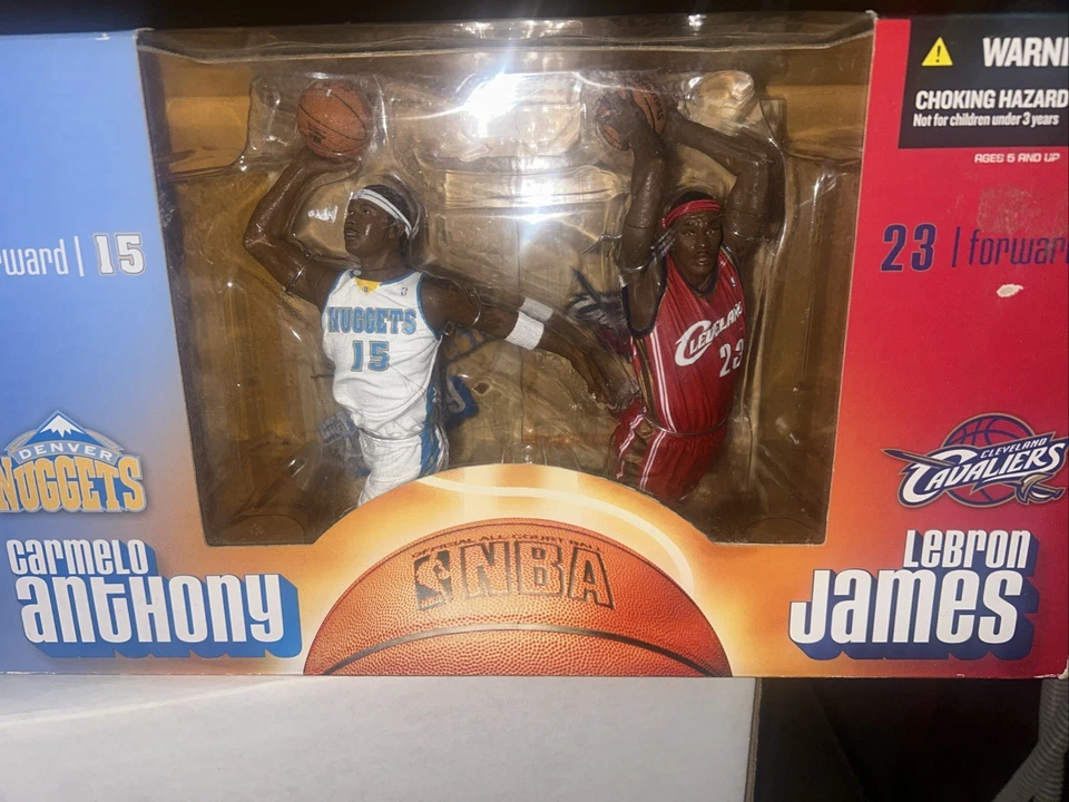 2004 年 McFarlane "Lebron James & Carmelo Anthony" 特别版豪华套装" — 第 1/1 张图片