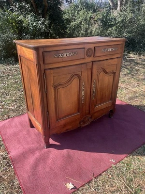 18 世纪法国路易十五风格胡桃木摄政高自助餐/餐具柜 — 第 1/4 张图片