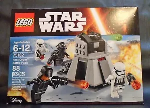 LEGO 75132 STAR WARS FIRST ORDER BATTLE PACK OFFICER MISB SEALED RETIRED - Picture 1 of 2