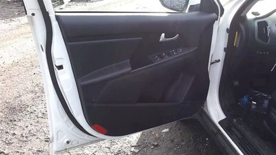 SPORTAGE  2016 Front Door Trim Panel 26894433 - Image 1 of 4