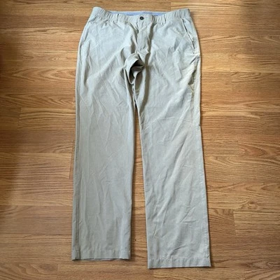 Under Armour Men's Khaki Golf Pants Size 38 x 33 Breathable Nylon Blend - Image 1 of 4