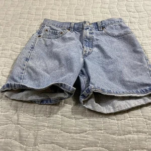VINTAGE Levi's 550 Shorts Mens 30 Light Blue Denim Relaxed Fit Made in USA 90s - Picture 1 of 10