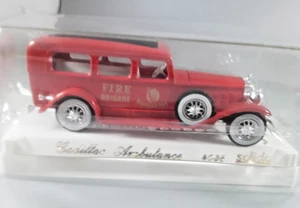 Solid0 #4033 Manhattan Fire Brigade Cadillac Ambulance in Display Case 1/43 - Picture 1 of 6