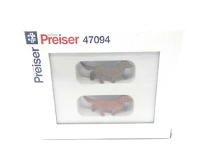 Preiser 47094 2 Dachshunds - 1:25 (Close to G Scale) - New & Boxed - Picture 1 of 8