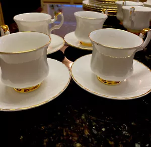 Vtg ROYAL ALBERT BONE CHINA "VAL D'OR" WHITE 22k GOLD TRIM 4 Set - Picture 1 of 9