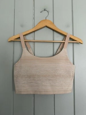 Bralette corto Offline Aerie Hugger Recharge M rayas medianas beige menor soporte Foto 1 de 4