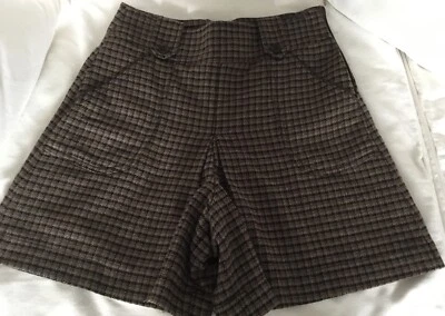 (R) Pantalones Cortos Mujer Colección Zara Talla 6 Cintura Alta Plisados Foto 1 de 4