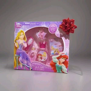 (NEW) Disney Princess Eau de Toilette 1.02 oz & Accessories Gift Set  - Picture 1 of 3