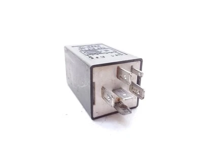 VW PASSAT 32B Relais 371279466 171919092 1986 12038945 - Photo 1/3