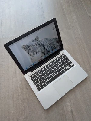 Apple MacBook Pro 13-inch A1278, 2010, 2.4GHz, 4GB RAM, 250GB HDD, Original Box - Image 1 of 4