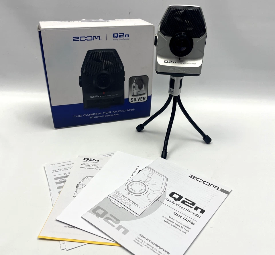 Zoom Q2n Handy Video Recorder HD Audio Camera Musician Live Stream Tested - Image 1 of 4