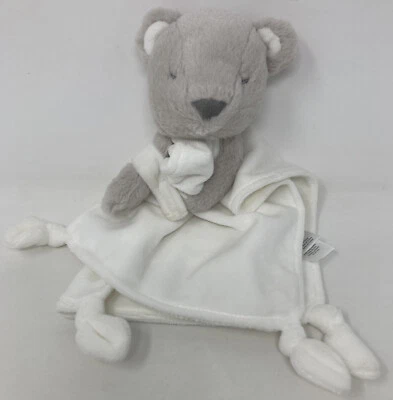 Одеяло Carter's Bear Cuddle Love Security завязанное белое/серое - Изображение 1 из 4
