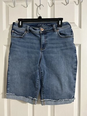 Pantalones cortos para mujer Inc International Concepts con ribete en contraste talla 10 mediano lavado índigo Foto 1 de 4