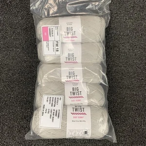 Lot Of 5 Big Twist Baby Bunny Yarn Light Gray 3.5 oz 284 yds Each New Super Fine - Picture 1 of 6