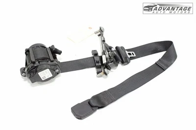 Jeep Cherokee 2014-2023 cinturón de seguridad delantero izquierdo lado del conductor cinturón de seguridad y ajustador OEM Foto 1 de 4