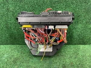 2008-2014 Mercedes W204 C250 C300 C350 Front SAM Relay Fuse Box OEM A2045404250 - Picture 1 of 12