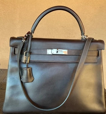 Hermès CAJA MARRÓN CHOCOLATE KELLY 32 SOLDIER H en una caja 2004 Palladium HW IMPECABLE Foto 1 de 4