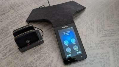 Yealink CP965 Teléfono de Conferencia Pantalla Táctil 12 Micrófonos Android + Micrófono de Expansión CPW65 Foto 1 de 2