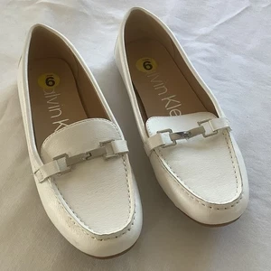 Calvin Klein Loafers Womens Size 9  White Leather Flats Slip On Casual Shoes - Picture 1 of 10