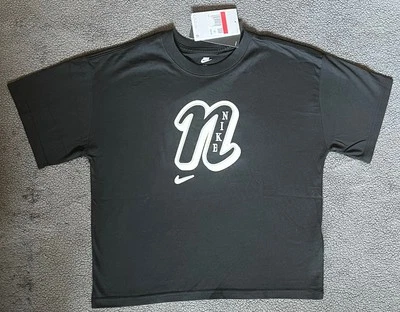 Camiseta Nike Junior Sportswear Graphic Star JUVENTUD Grande/Negra Foto 1 de 3